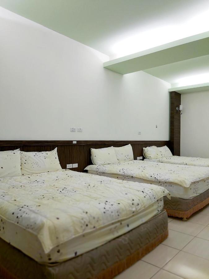 Happy Heart B&B Taitung ภายนอก รูปภาพ